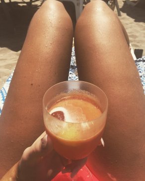 Виктория, 22